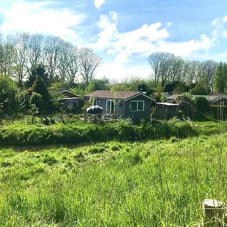 Rosa's Zonnige Bij Duinen Bos En Üdülőpark Warmenhuizen